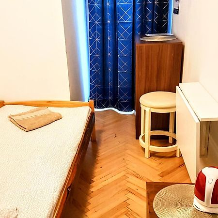 Niebieski Meander Pokoje Blisko Metra Varsó Kültér fotó